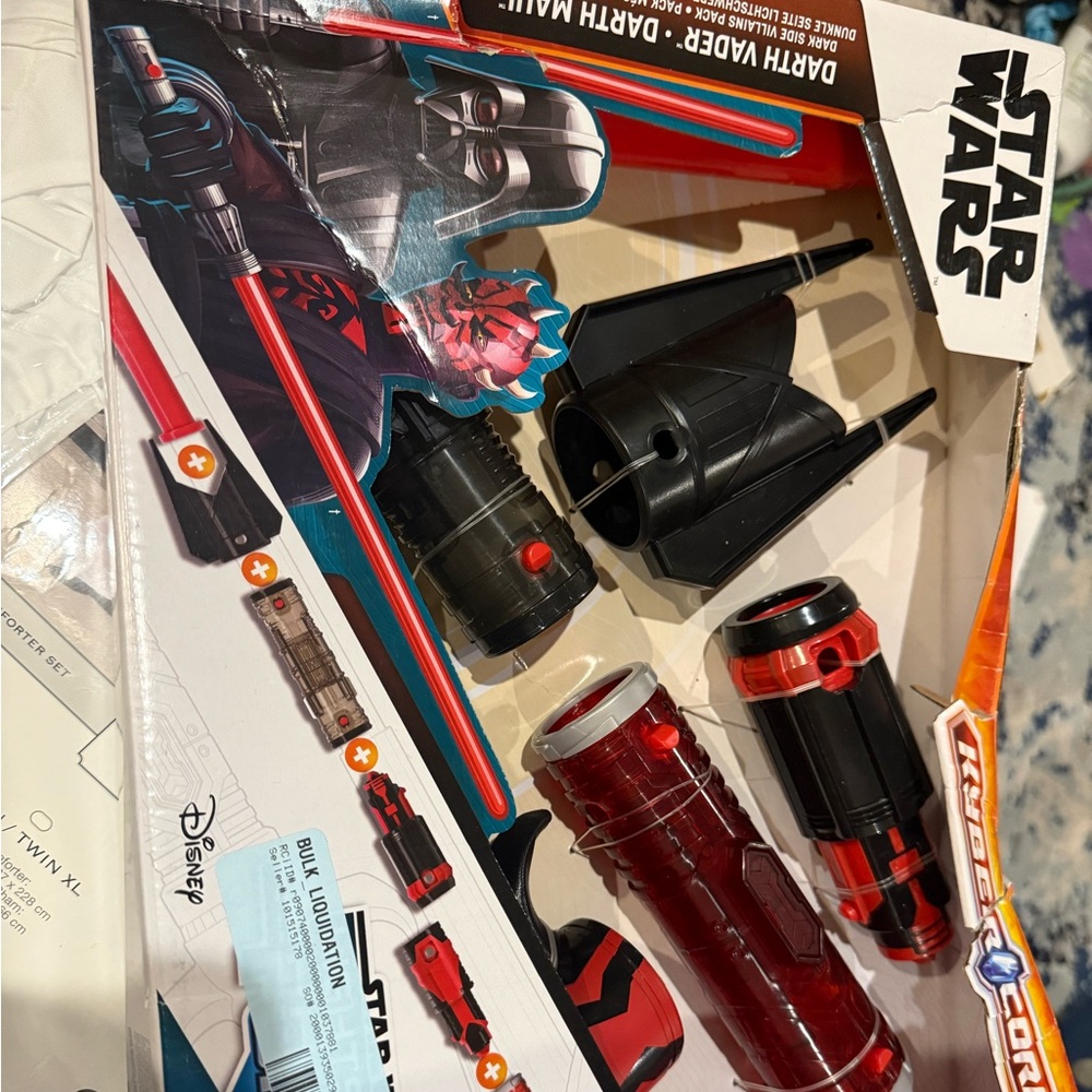 Star Wars Lightsaber Forge Kyber Core Dark Side Villains Pack, Red lightsabers